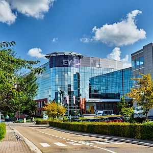 Eaglestone completes its first transaction in Flanders and takes over the current headquarters of the financial services firm "EY".